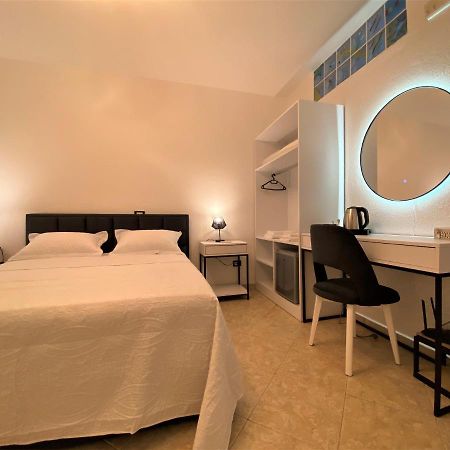 The White Corner Apartment Durres Exterior photo